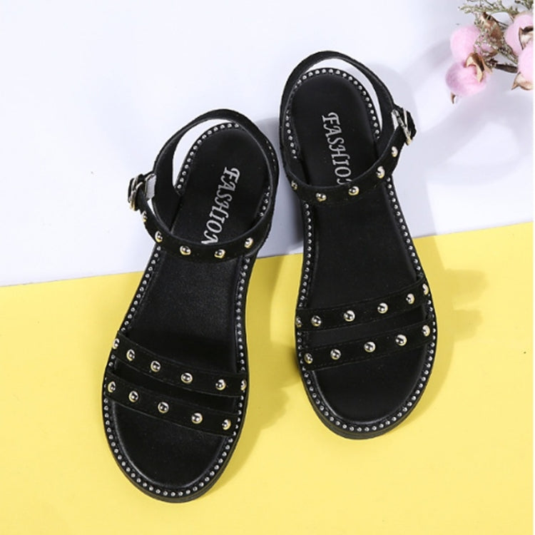 Flat Bottom Buckle Non-slip Wear-resistant Lightweight Fashion Rivet Sandals for Women