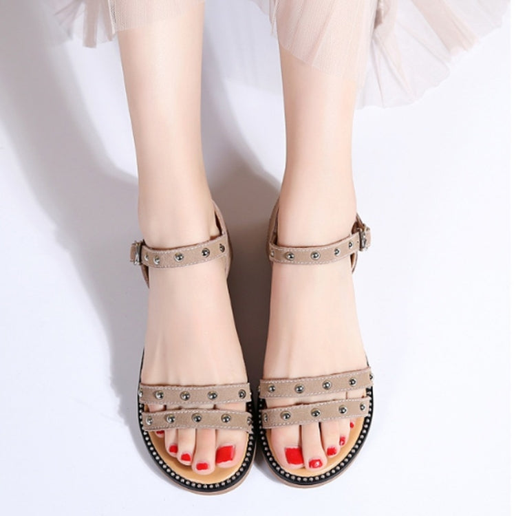 Flat Bottom Buckle Non-slip Wear-resistant Lightweight Fashion Rivet Sandals for Women