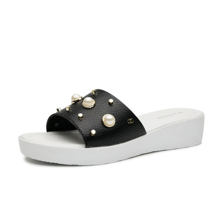 Lightweight Rivet Casual Wear Non-slip Women Sandals Slippers