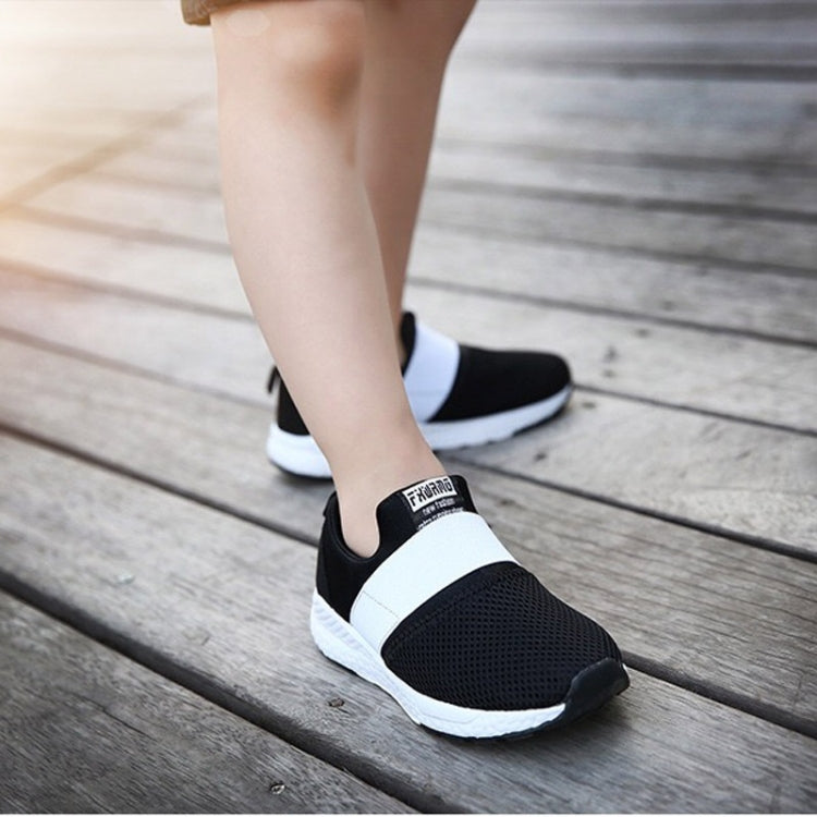 Fashion Mesh Breathable Running Shoes Outdoor Sport Shoes for Children