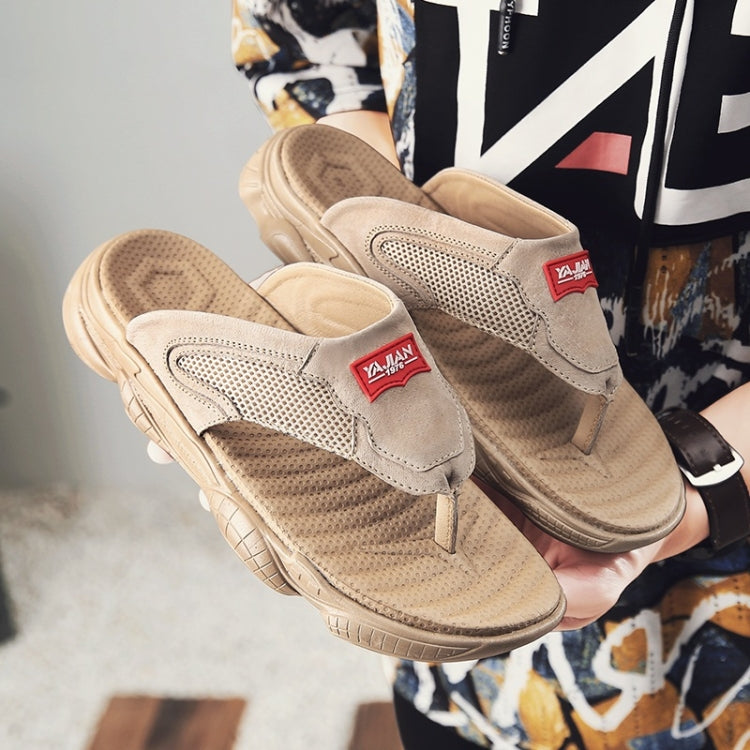 Non-slip Wear-resistant Flat Bottom Flip Flops Beach Shoes for Men