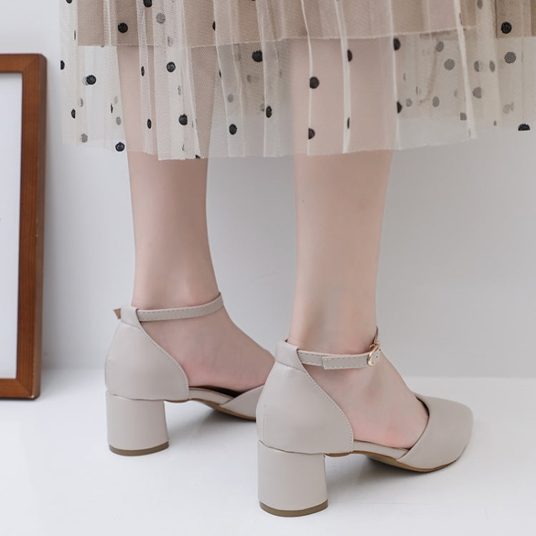 Simple Solid Color Thick Bottom Pointed Head Fashion Shoes for Women