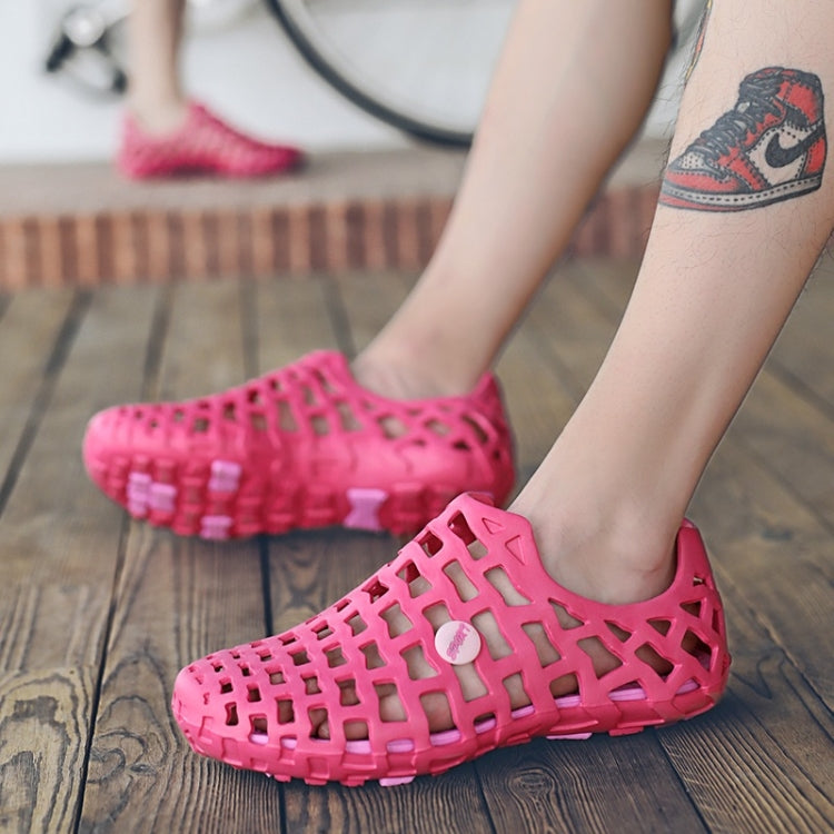 Hollow Air-permeable Non-slip Wearable Couple Hole Shoes