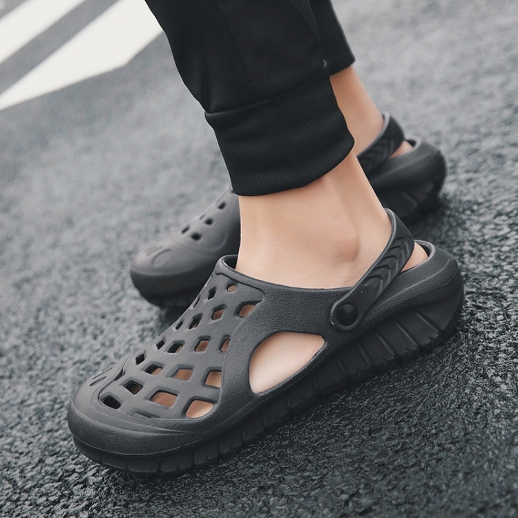 Stylish Simple and Comfortable Breathable Two-use Hole Sandals for Men