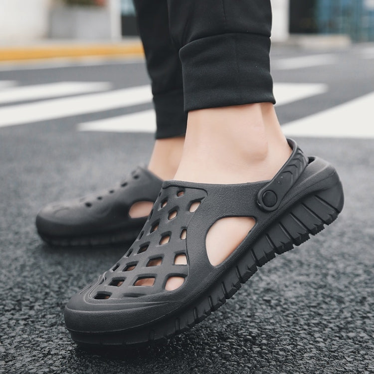 Stylish Simple and Comfortable Breathable Two-use Hole Sandals for Men
