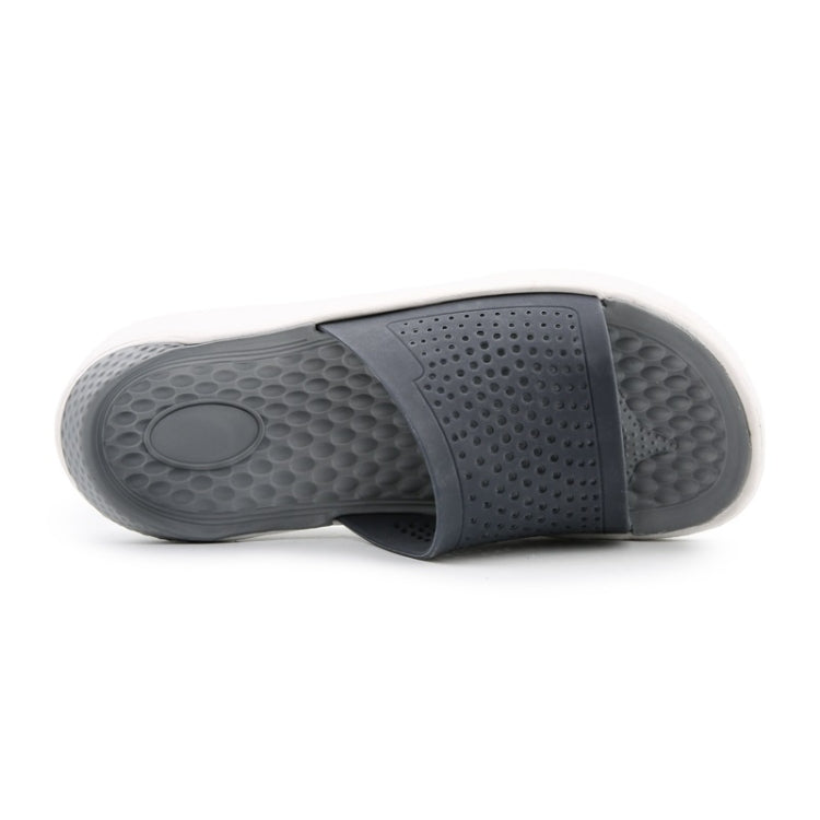 Casual Fashion Breathable Beach Slippers for Men