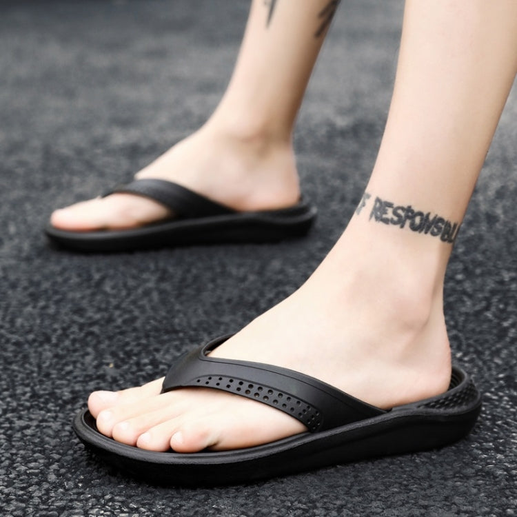 Lightweight and Comfortable Wearable Beach Shoes Slippers for Men