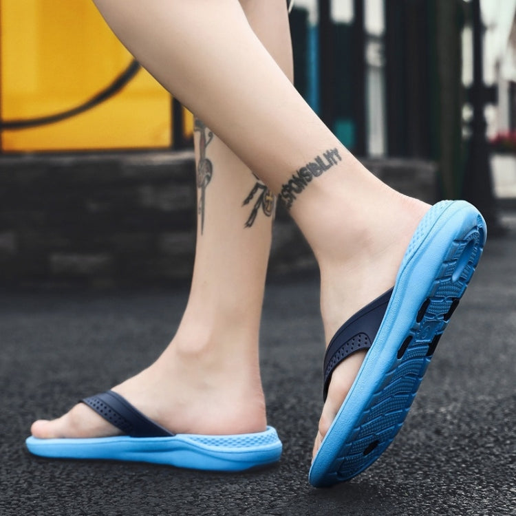 Lightweight and Comfortable Wearable Beach Shoes Slippers for Men