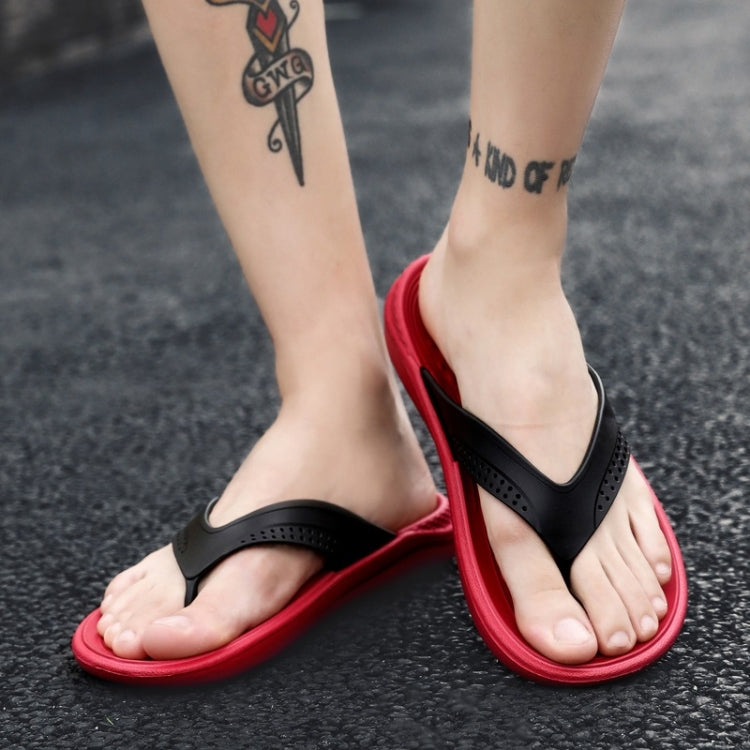 Lightweight and Comfortable Wearable Beach Shoes Slippers for Men