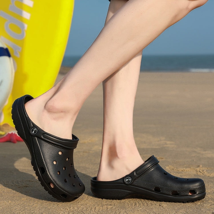 Soft and Comfortable Lightweight Couple Hole Shoes