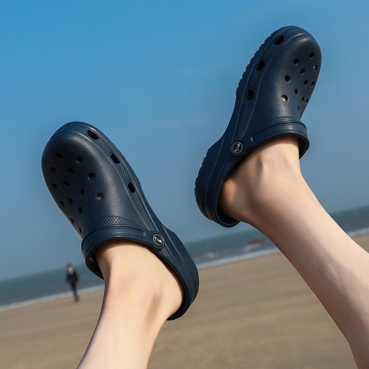 Soft and Comfortable Lightweight Couple Hole Shoes