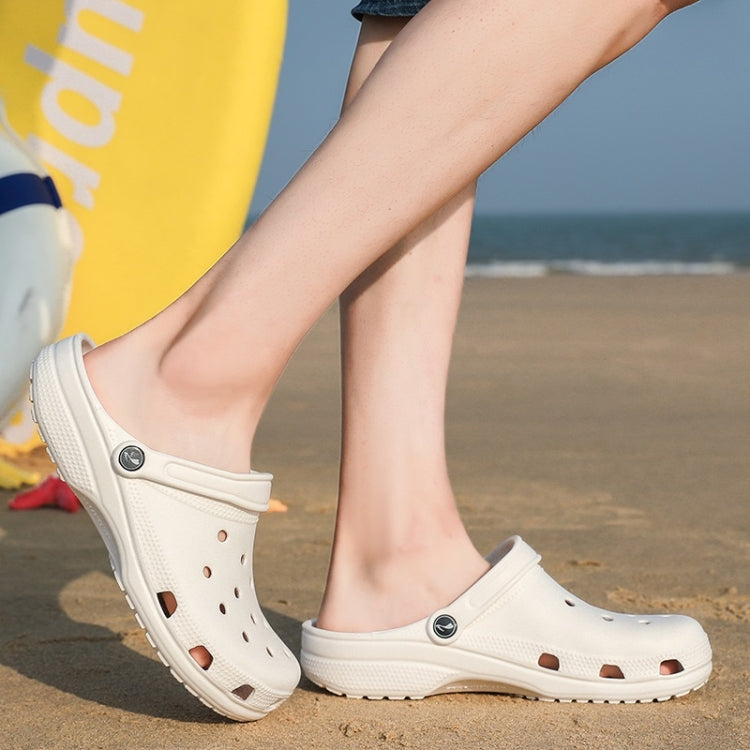 Soft and Comfortable Lightweight Couple Hole Shoes
