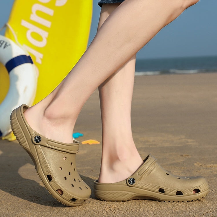 Soft and Comfortable Lightweight Couple Hole Shoes