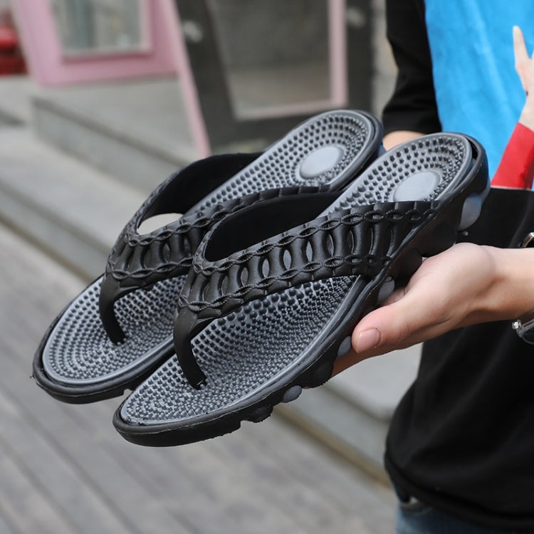 Soft and Comfortable Massage Bottom Flip Flops for Men