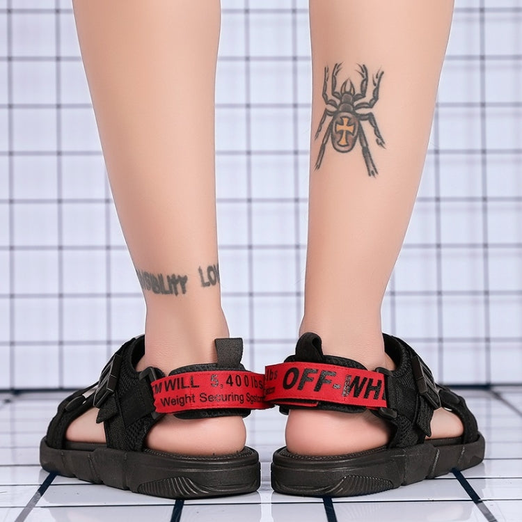 Youth Trend Breathable Mesh Comfortable and Wearable Sandals for Men