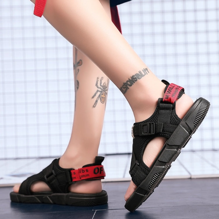 Youth Trend Breathable Mesh Comfortable and Wearable Sandals for Men