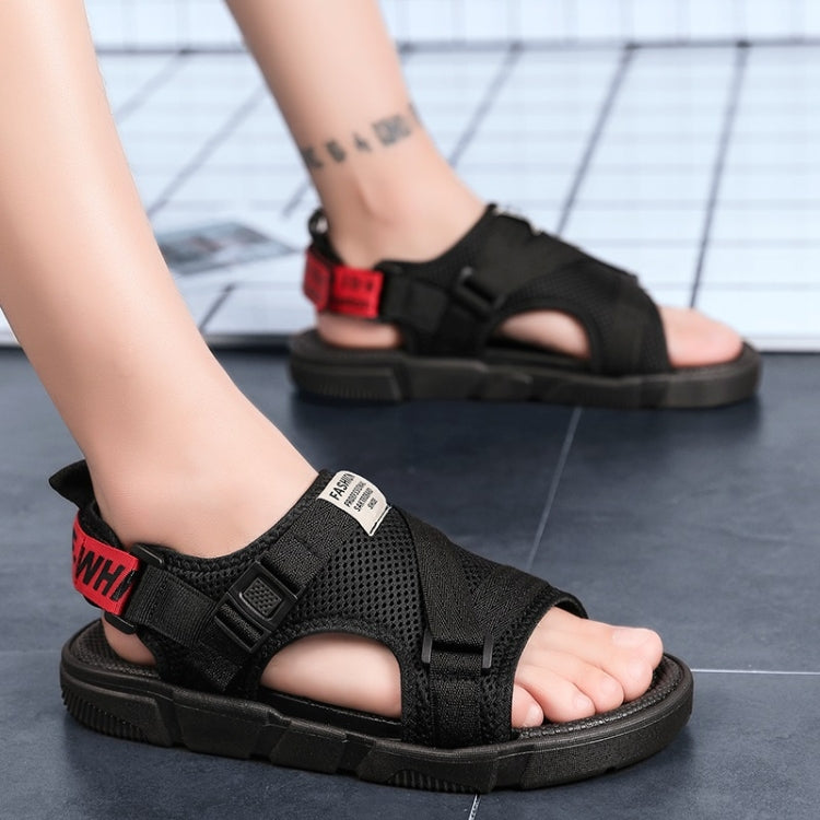Youth Trend Breathable Mesh Comfortable and Wearable Sandals for Men