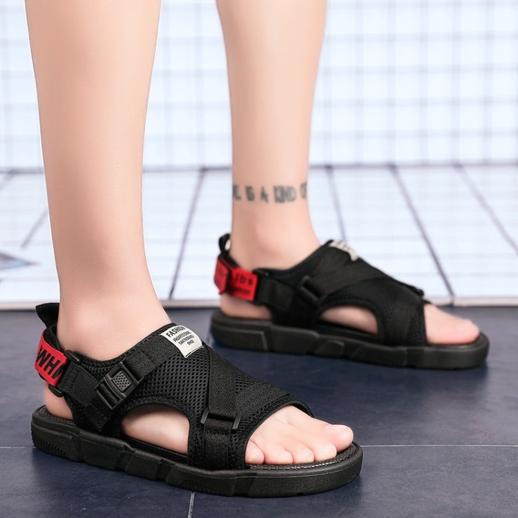 Youth Trend Breathable Mesh Comfortable and Wearable Sandals for Men