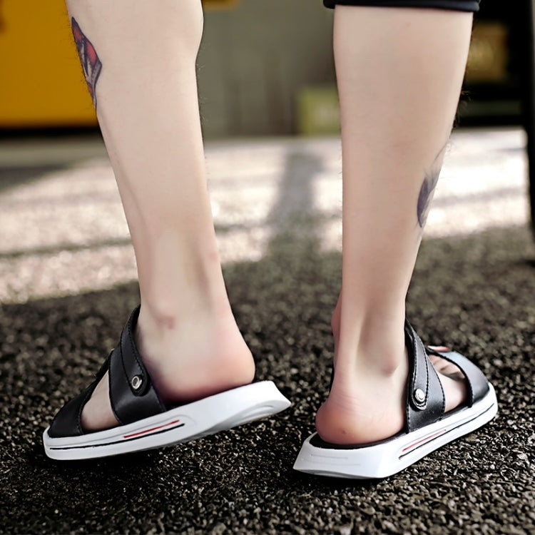 Comfortable Breathable Non-slip Wear-resistant Two-wear Beach Sandals Slippers for Men