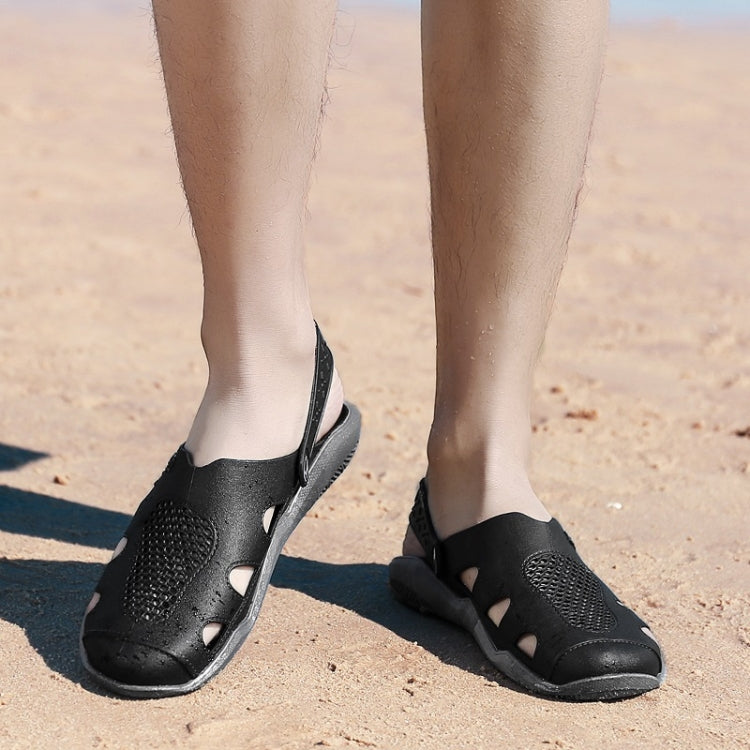 Lightweight Comfortable Non-slip Wearable Two-wear Casual Hole Shoes for Men