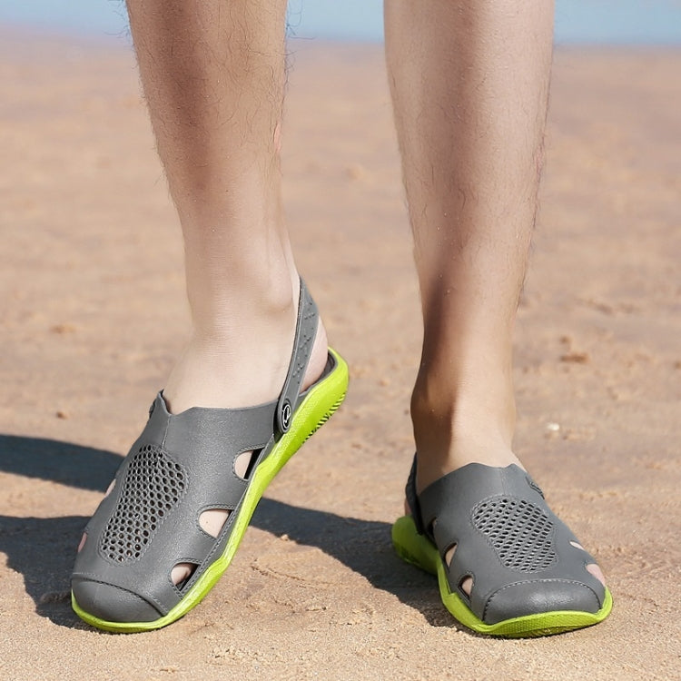 Lightweight Comfortable Non-slip Wearable Two-wear Casual Hole Shoes for Men