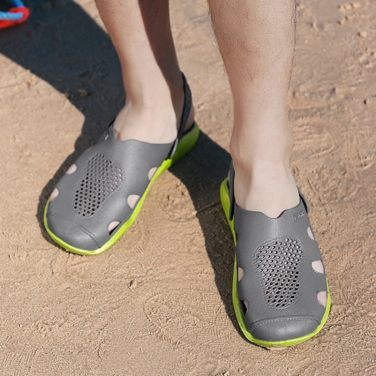Lightweight Comfortable Non-slip Wearable Two-wear Casual Hole Shoes for Men