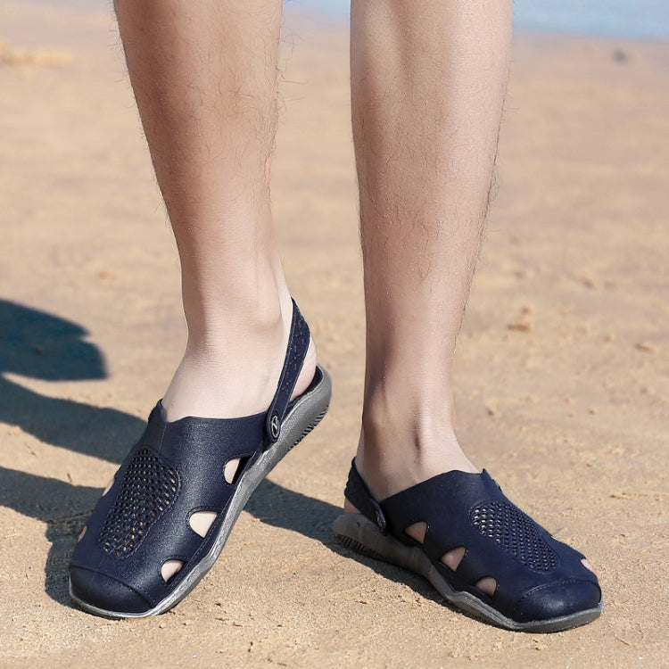 Lightweight Comfortable Non-slip Wearable Two-wear Casual Hole Shoes for Men