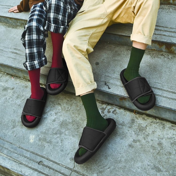 Fashion Trend Casual Lightweight Mesh Cloth Couple Slippers