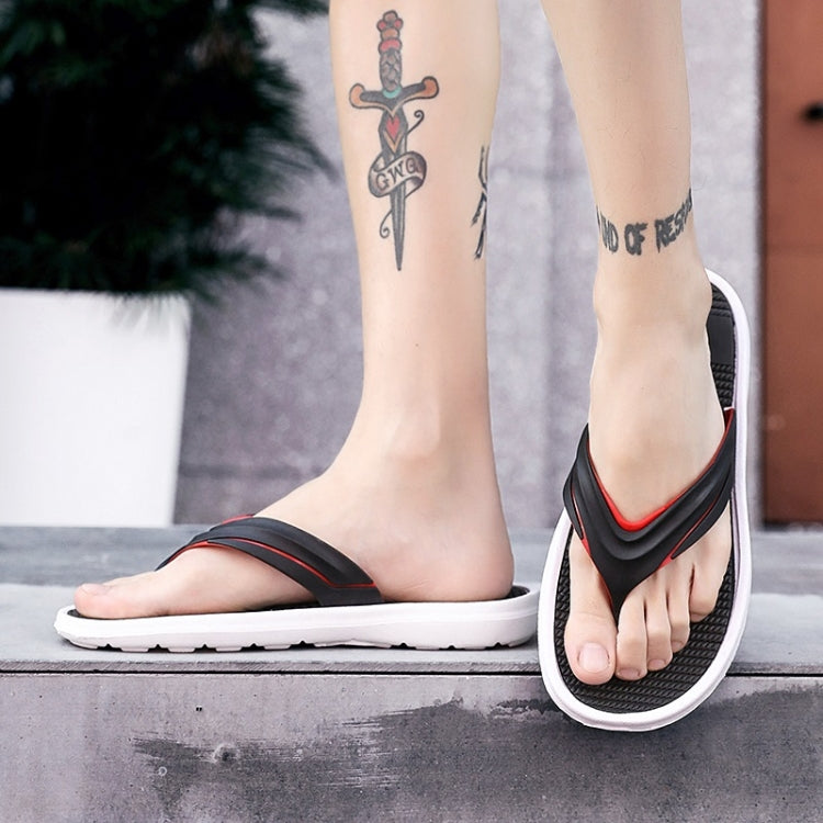Casual Fashion Massage Bottom Lightweight Outdoor Slippers for Men