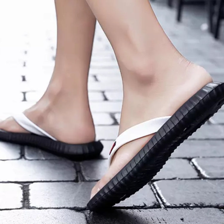Simple and Stylish Casual Wild Flip-flops for Men