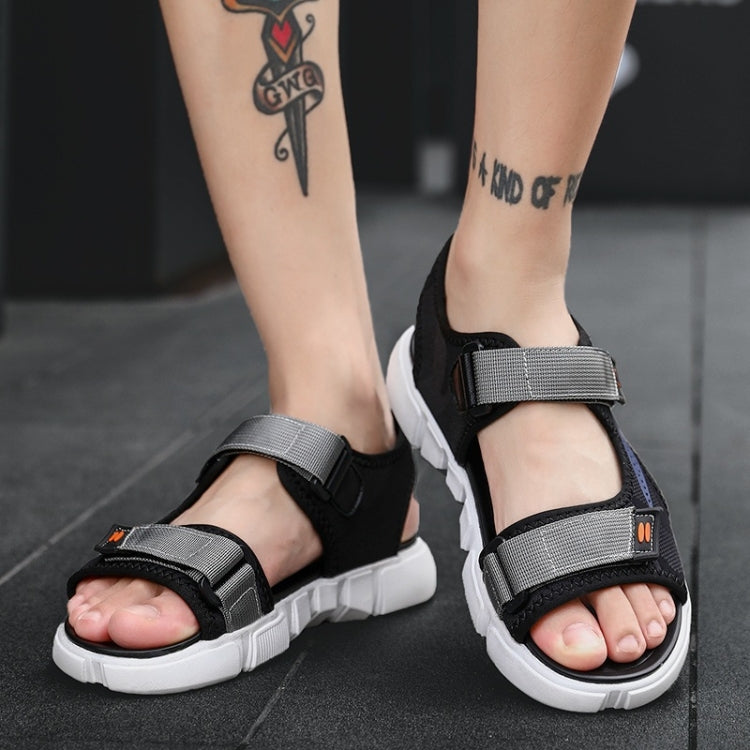 Youth Trend Comfortable Breathable Wear-resistant Non-slip Beach Sandals for Men