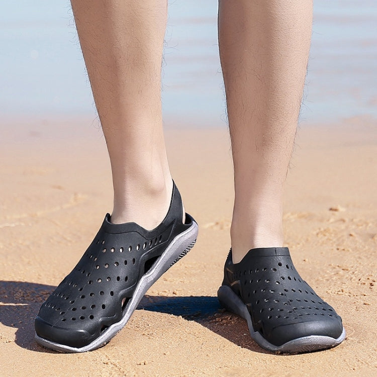 Stylish and Comfortable Breathable Wearable Hole Shoes Sandals for Men