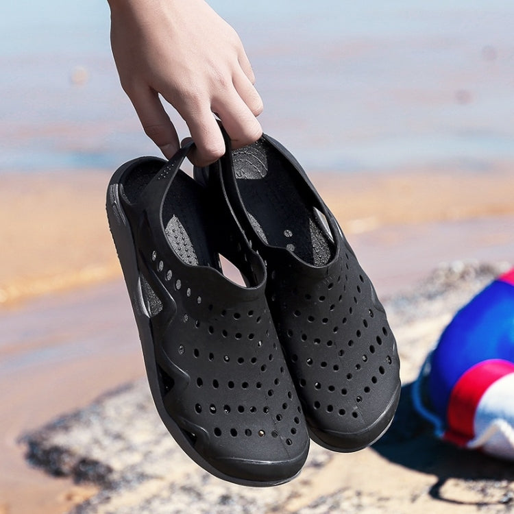 Stylish and Comfortable Breathable Wearable Hole Shoes Sandals for Men