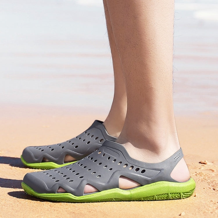 Stylish and Comfortable Breathable Wearable Hole Shoes Sandals for Men