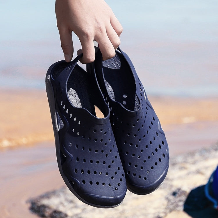 Stylish and Comfortable Breathable Wearable Hole Shoes Sandals for Men
