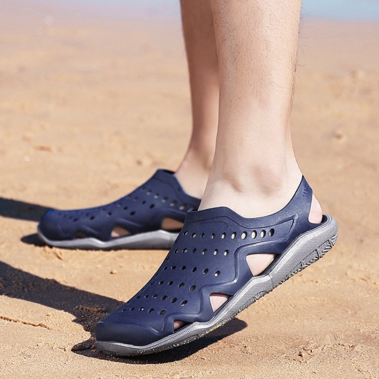 Stylish and Comfortable Breathable Wearable Hole Shoes Sandals for Men
