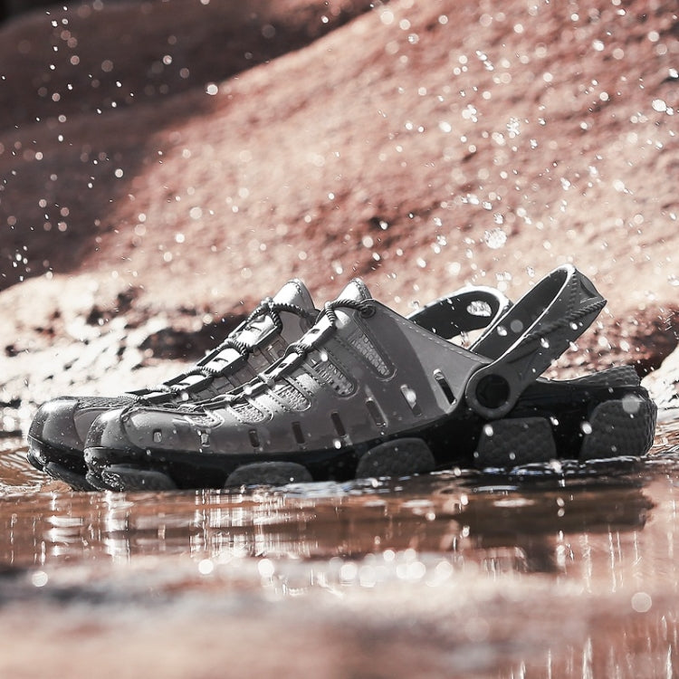 Youth Trend Comfortable and Breathable Two-wear Jelly Beach Hole Shoes for Men
