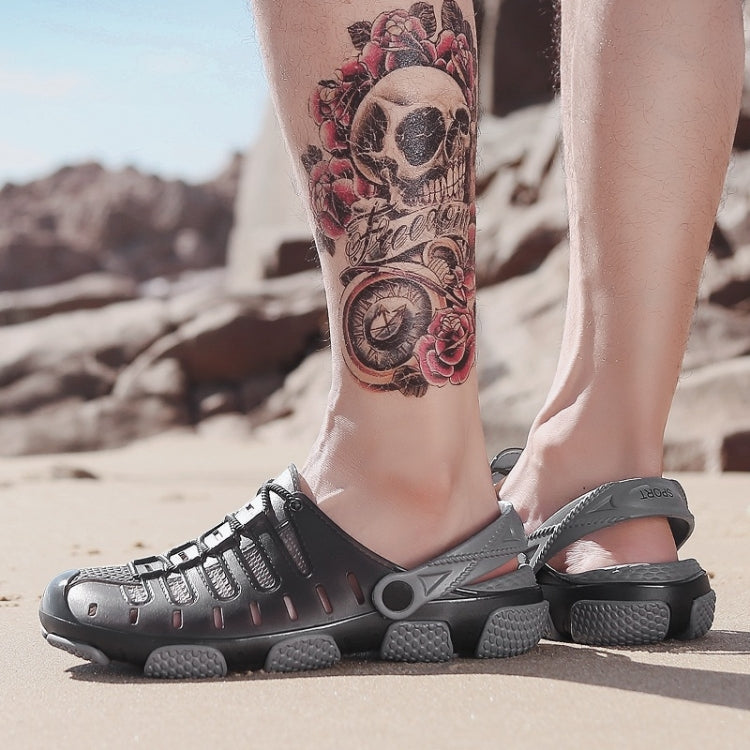 Youth Trend Comfortable and Breathable Two-wear Jelly Beach Hole Shoes for Men