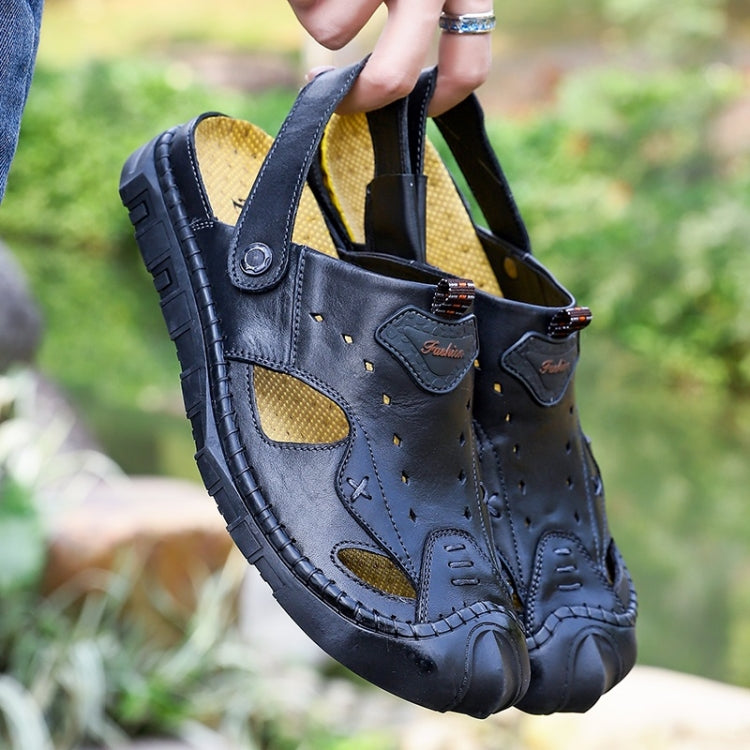 Comfortable Breathable Hollow Outdoor Leisure Beach Sandals for Men