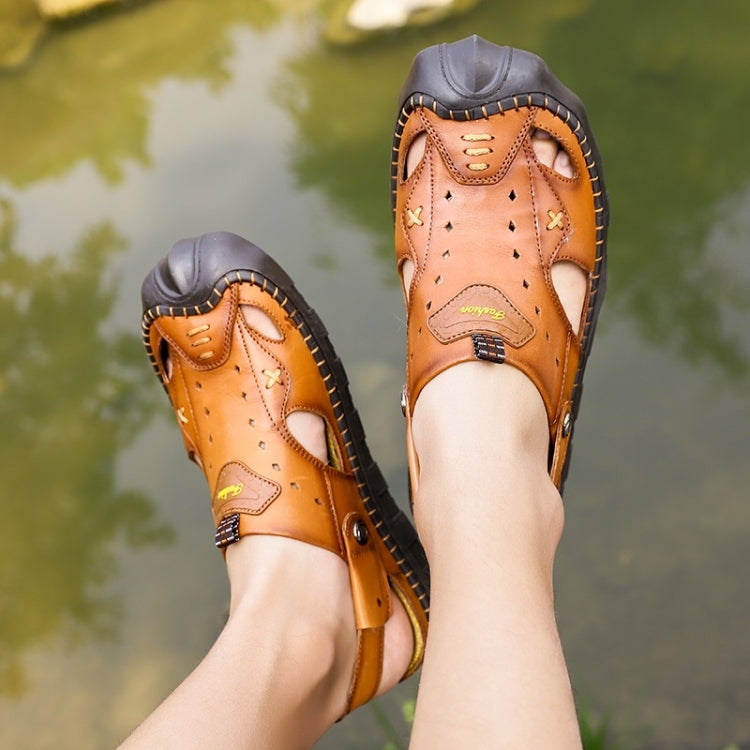 Comfortable Breathable Hollow Outdoor Leisure Beach Sandals for Men