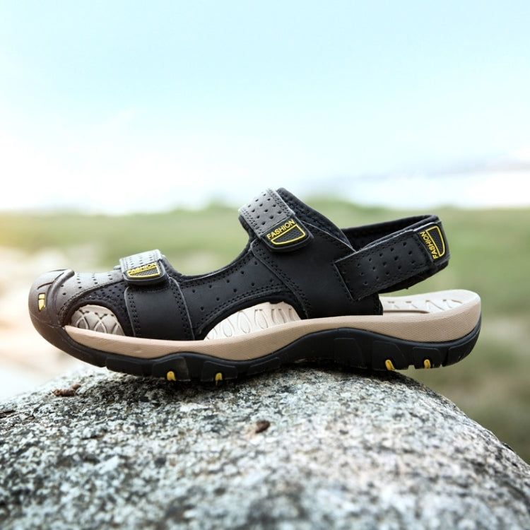 Matte Leather Outdoor Leisure Beach Sandals for Men
