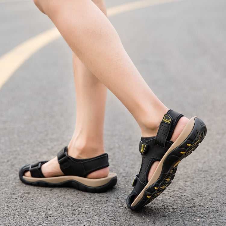 Matte Leather Outdoor Leisure Beach Sandals for Men