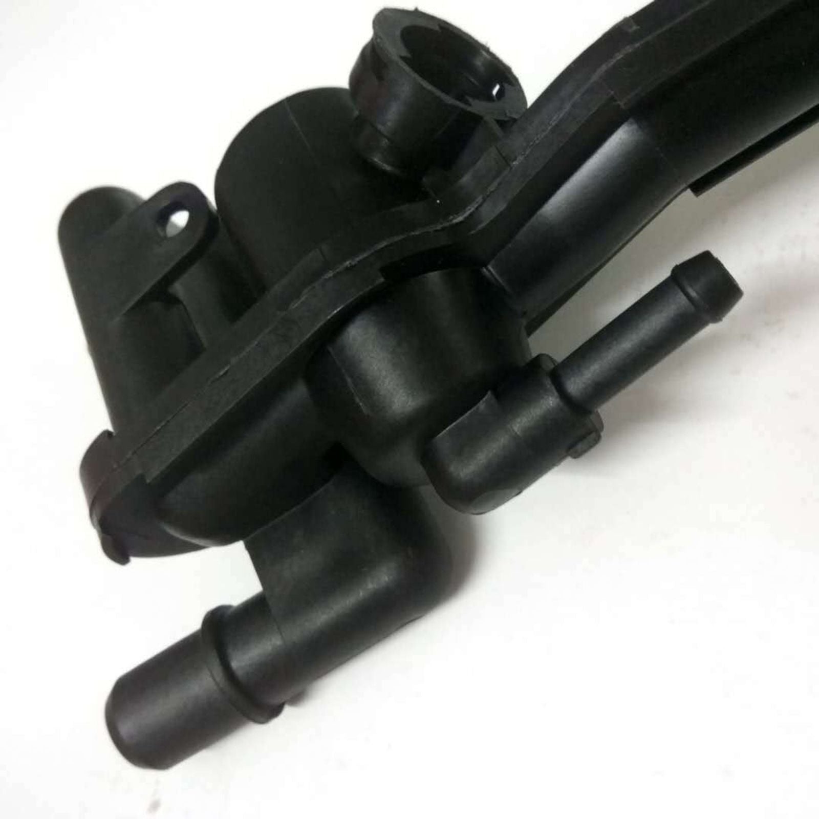 Car Coolant Flange Heater Manifold Tube Coolant Flange C2Z31645 LR010891