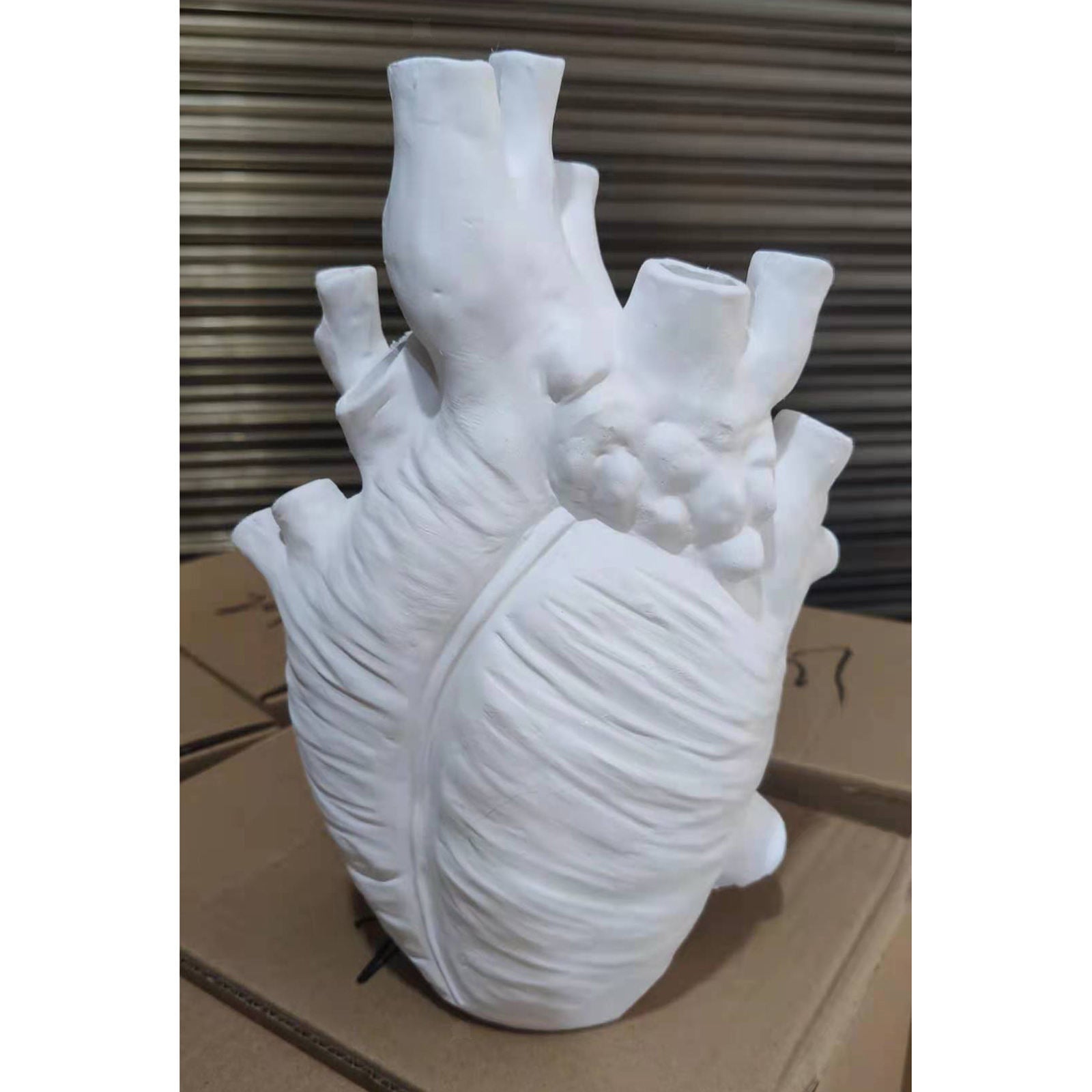 Flower Vase Statue Desktop Flower Pot Wine Cabinet Sculpture Ornaments