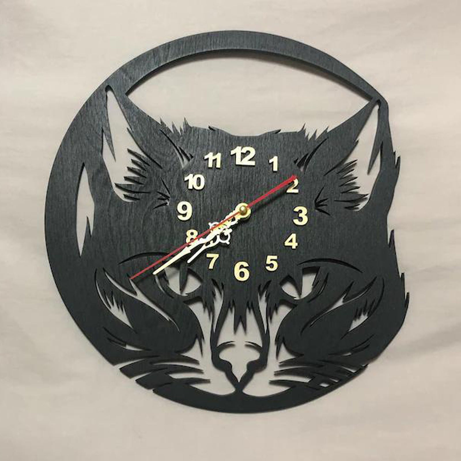 Wolf Wall Clock Battery Powered Silent Sweep for Living Room Birthday Gift