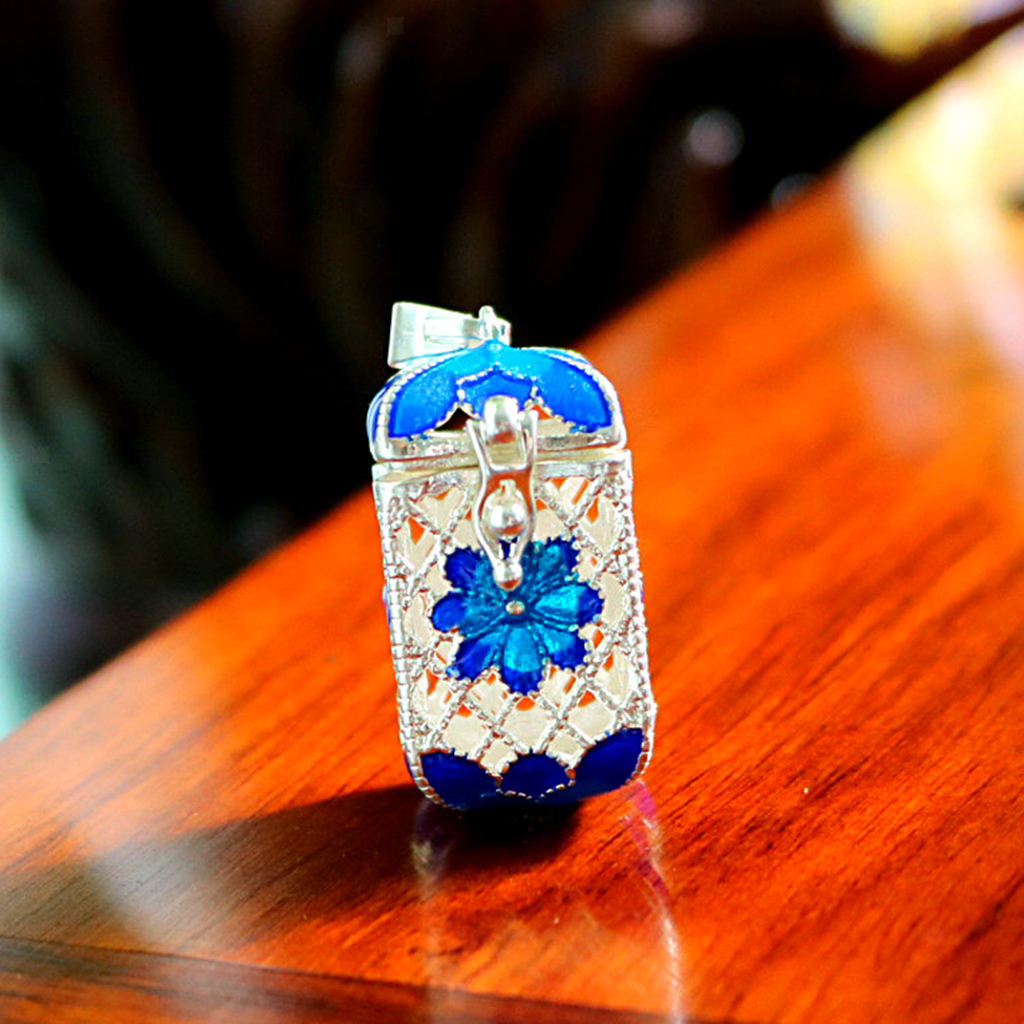 3 Pack Hollow out Blue Perfume Bottle Auto Air Freshener Car Bathroom Decor