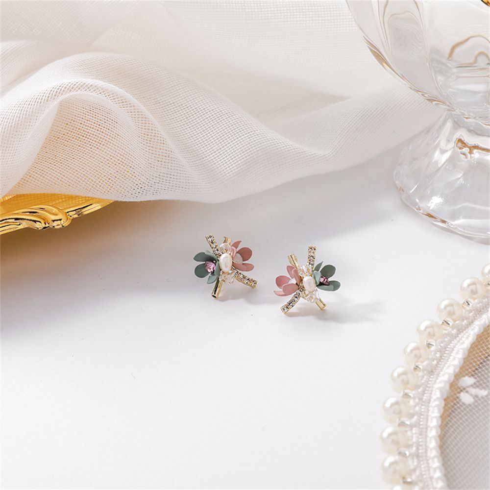 Sweet Jewelry New Women Small Sweet Flowers Stud Earrings Flower Earrings Shiny