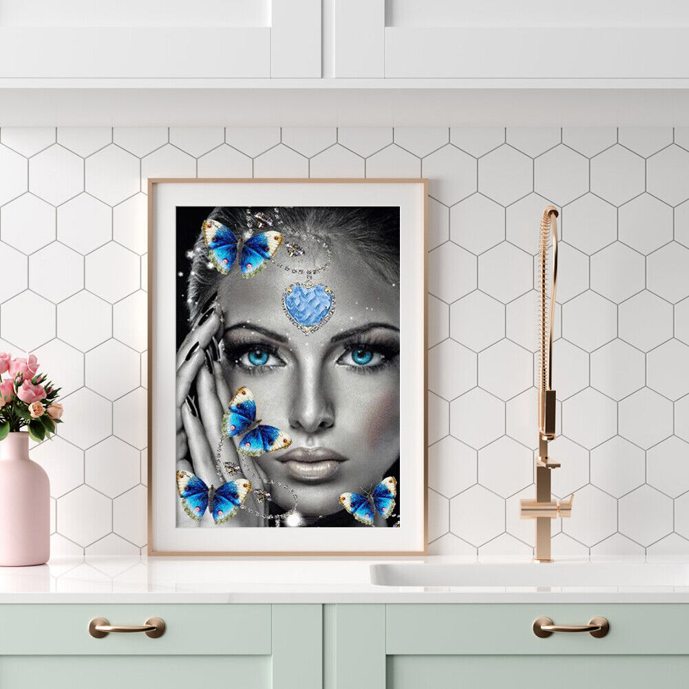 Woman Diamond Painting 5D DIY Full Round Drill Rhinestone Home Decor (B096)