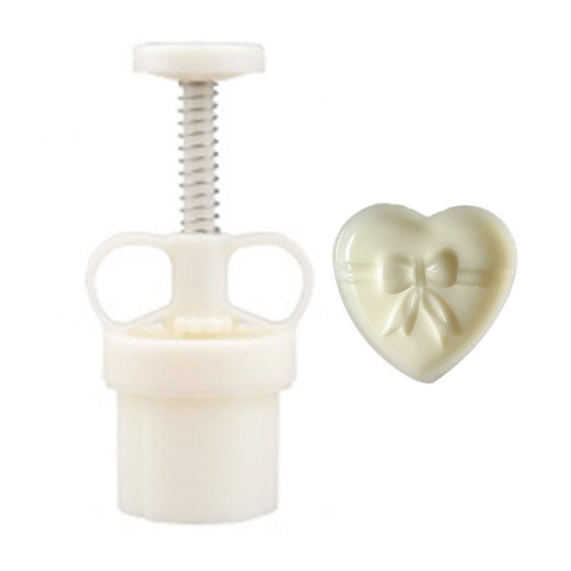 20g Heart Bowknot Shape Plastic Mooncake Molds Mooncake Stamp Baking Accessories
