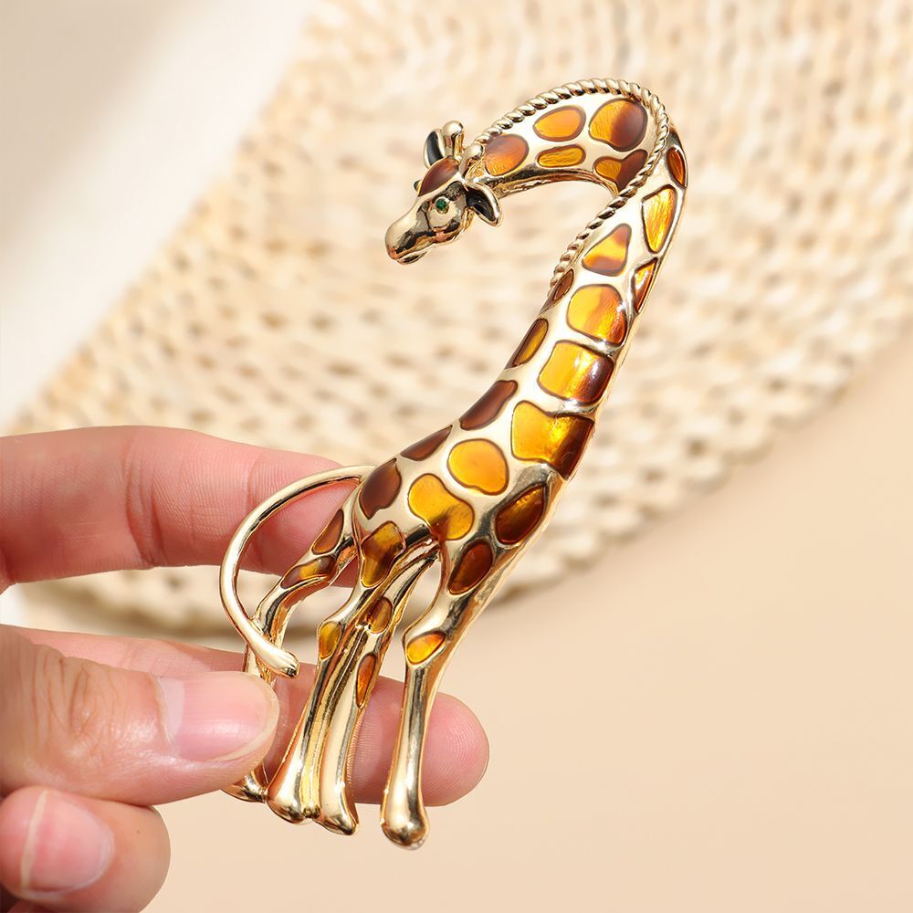 Suit Accessories Bag Clothes Label Enamel Animal Brooch Pin Giraffe Brooch